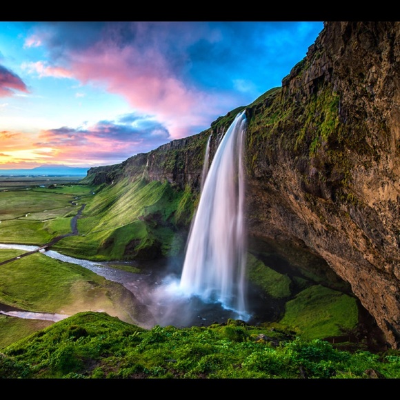 Meet your Posher, Hailey - Picture 1 of 1